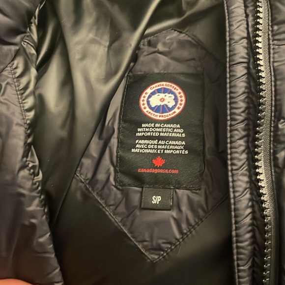 Canada goose size S black Ellison jacket women’s - Picture 3 of 8